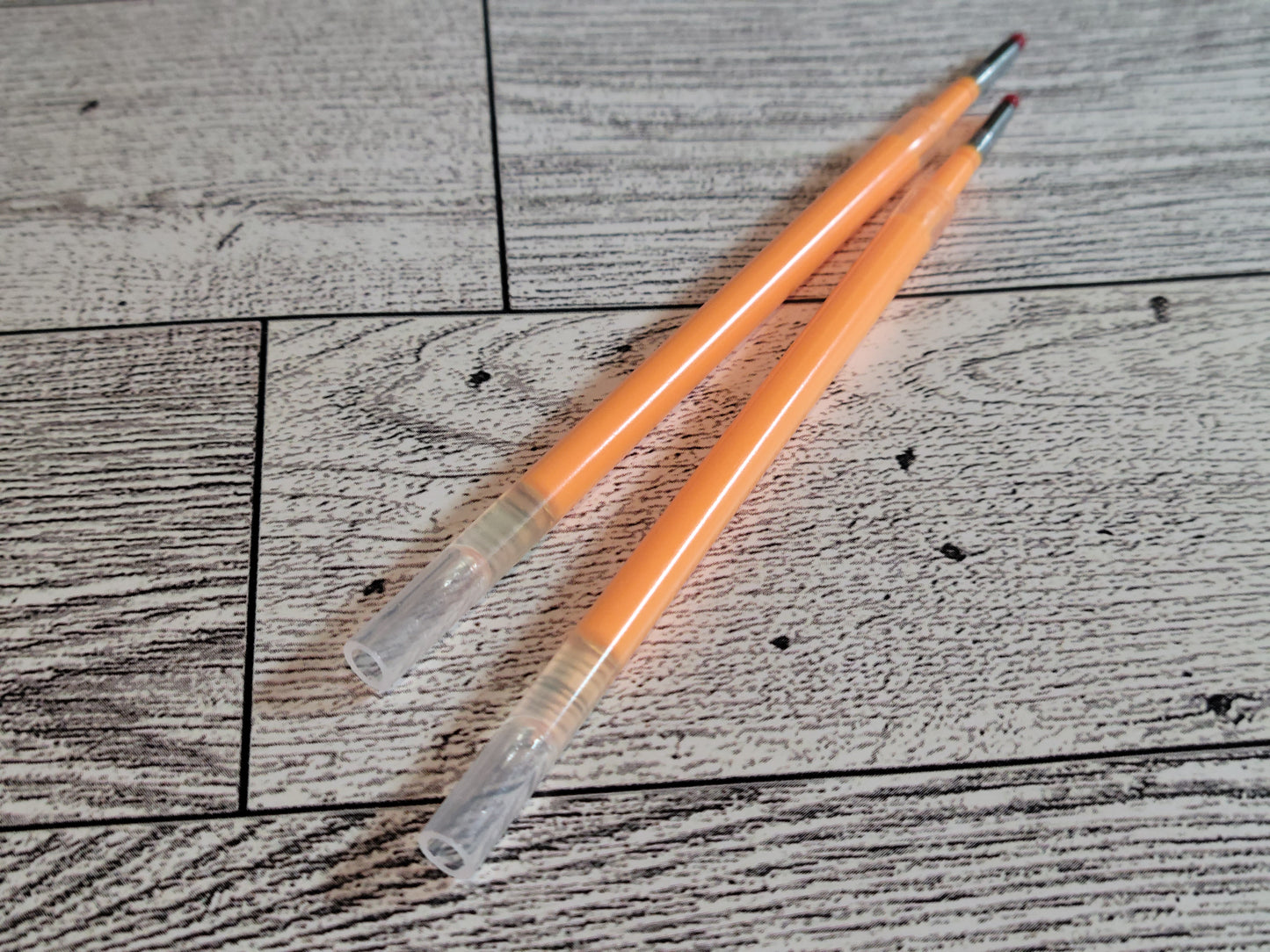 Ink Refills: Plastic Pens with Clips