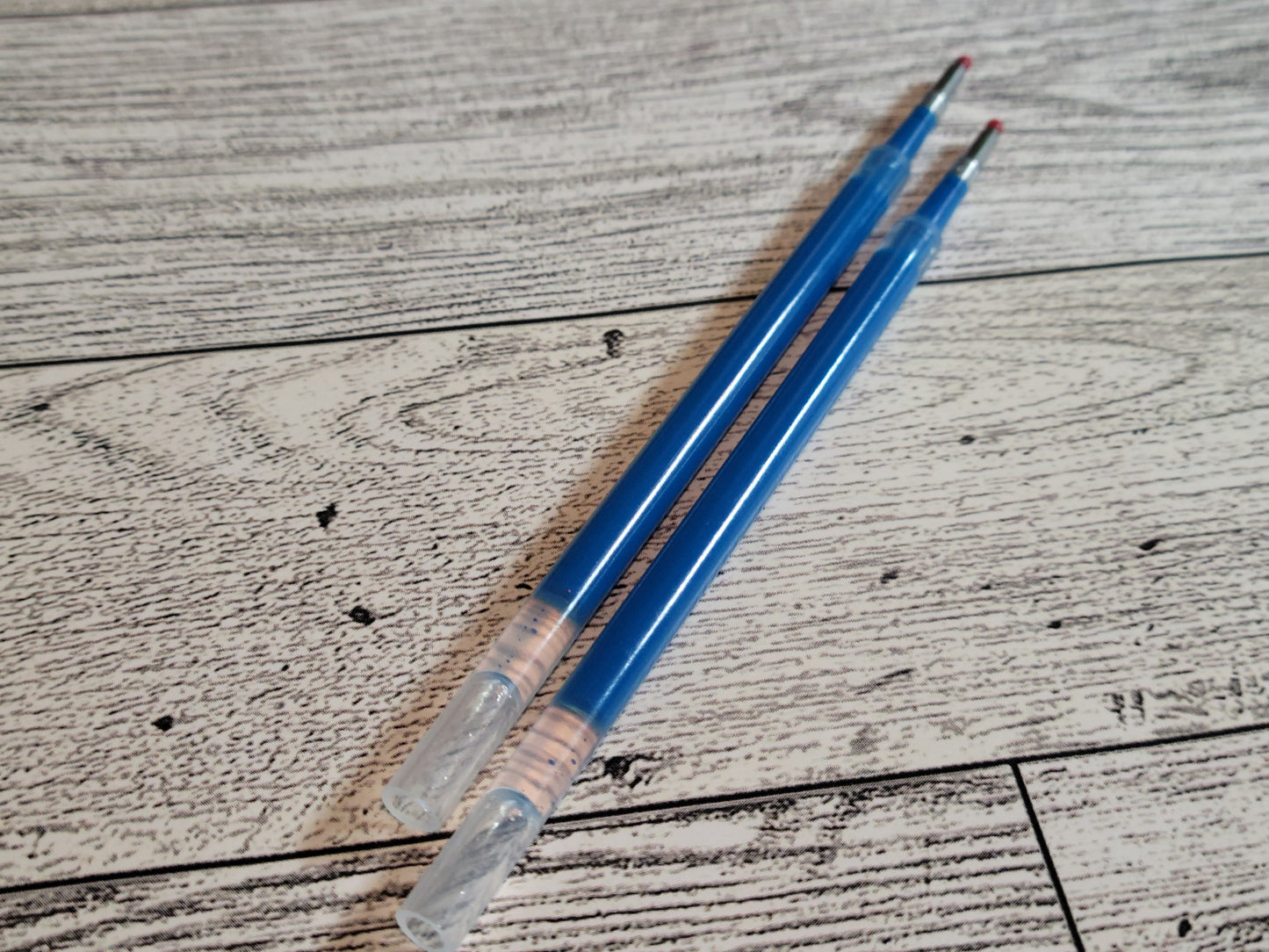 Ink Refills: Plastic Pens with Clips