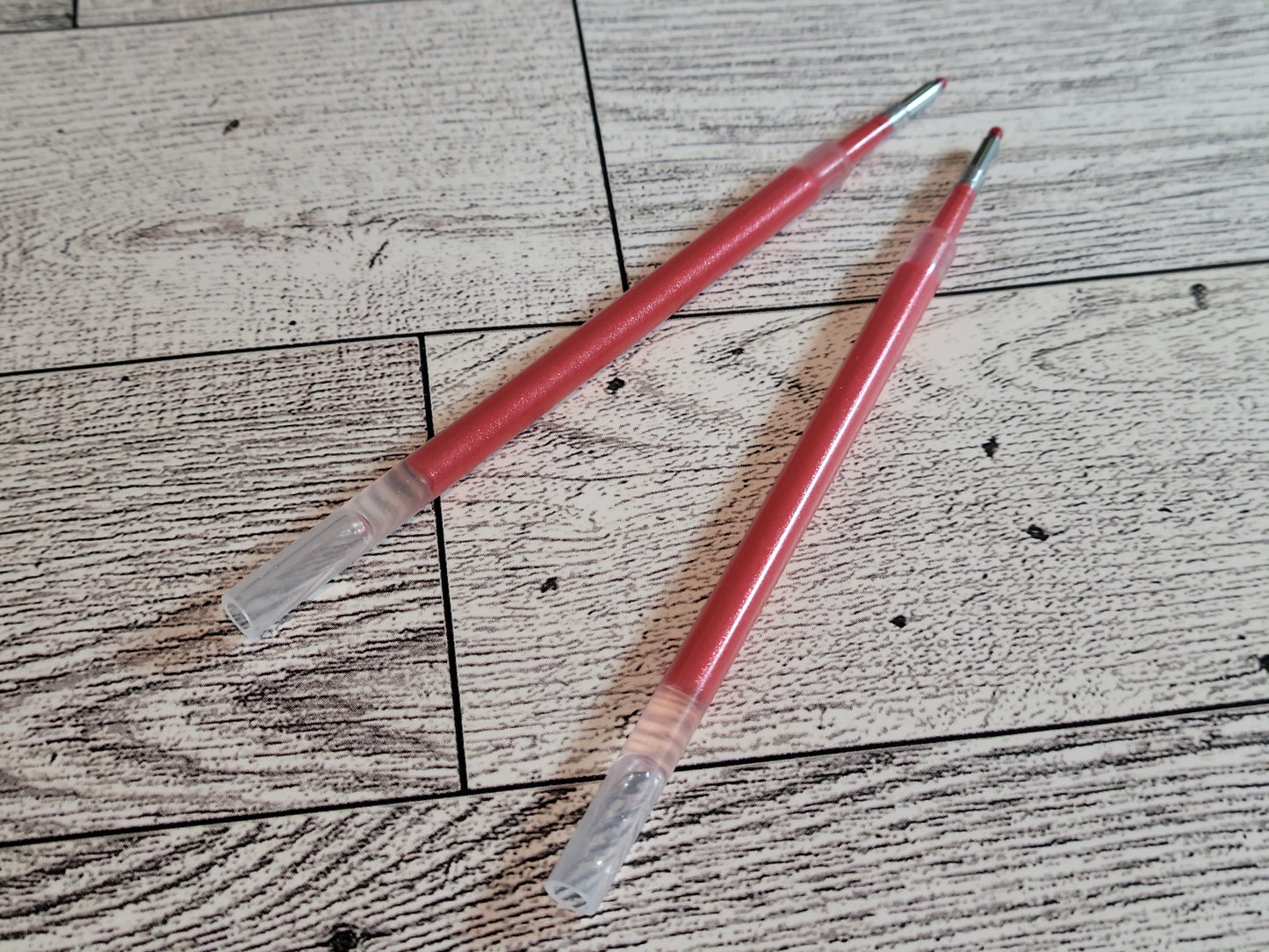 Ink Refills: Plastic Pens with Clips